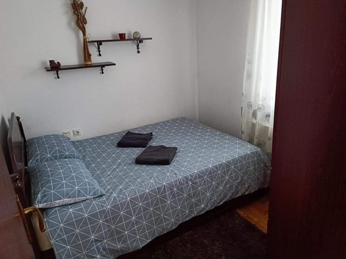 Serbian Home With Garden Krnjaca ภายนอก รูปภาพ