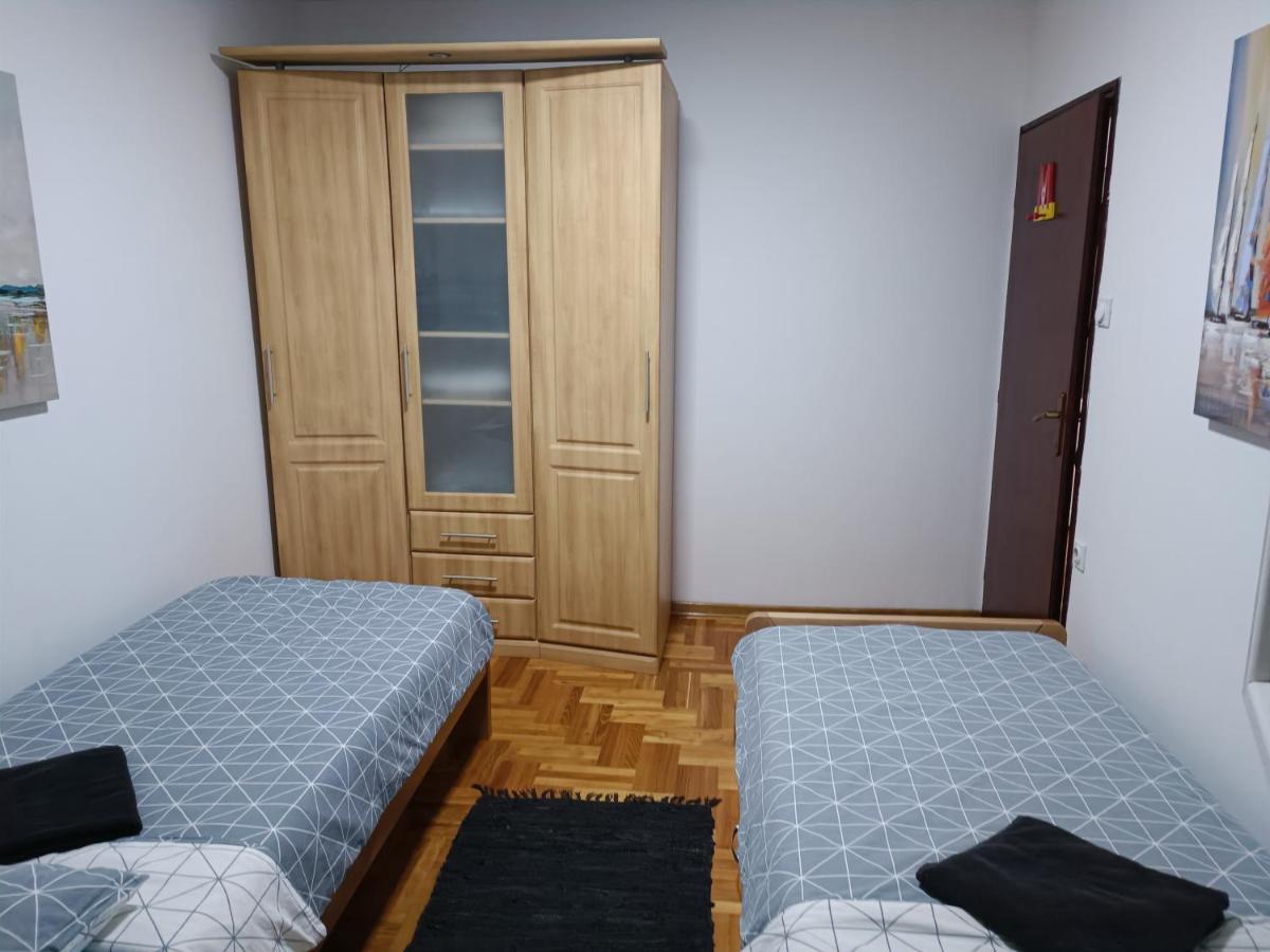 Serbian Home With Garden Krnjaca ภายนอก รูปภาพ