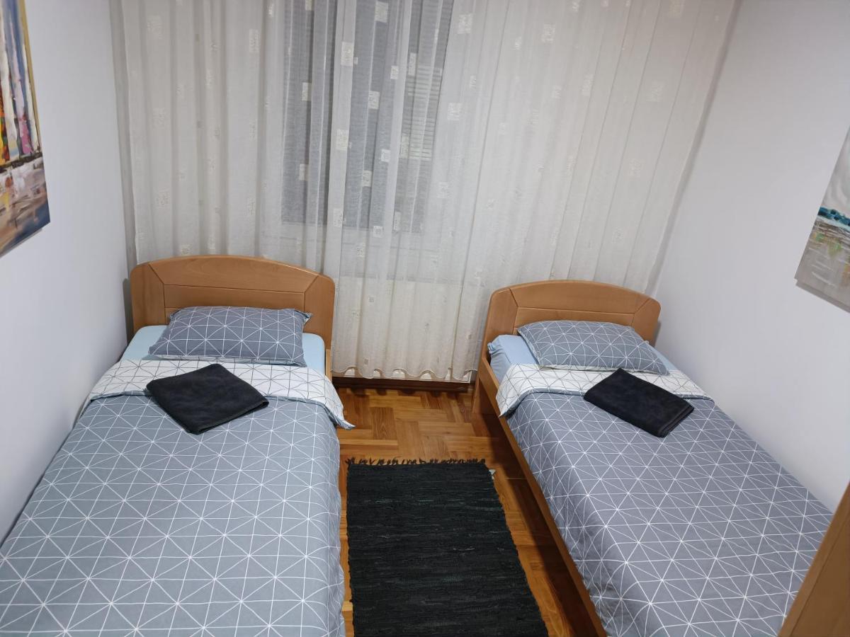Serbian Home With Garden Krnjaca ภายนอก รูปภาพ